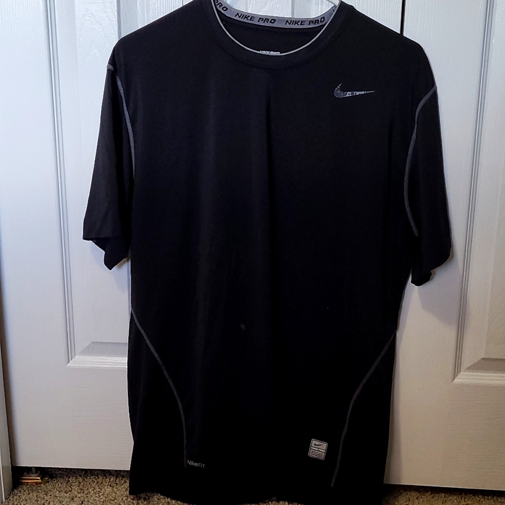 Nikefit t shirt